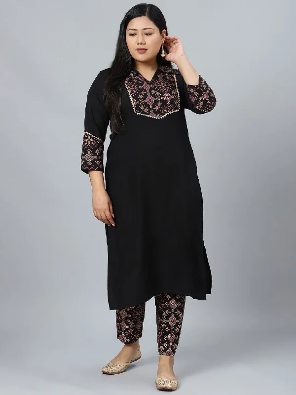 Sztori Plus Size Geometric Printed Shirt Collar Straight Kurta With Trousers-- Lace Blend Ribbed Blend Corduroy Blend