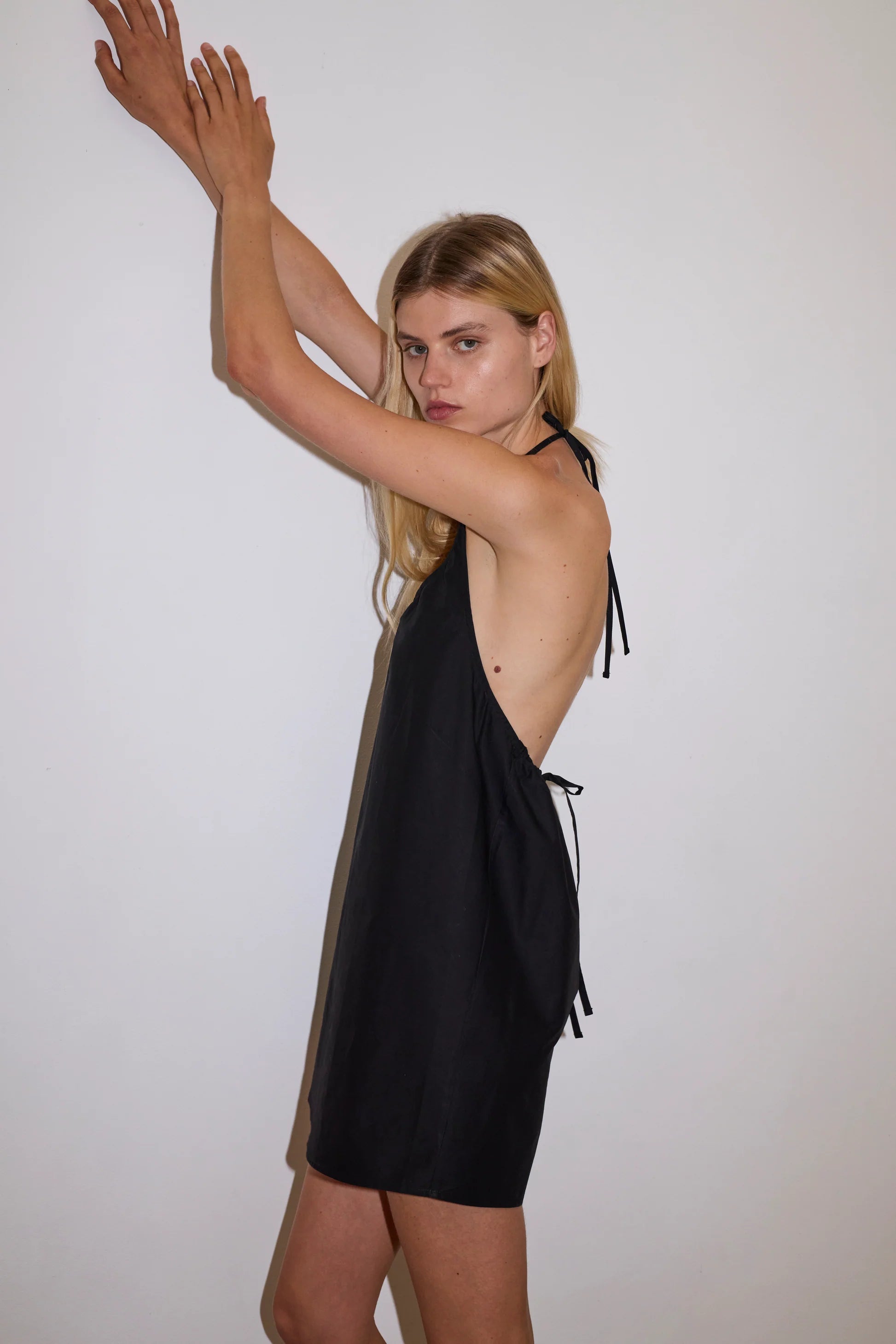 ROUND HALTER DRESS - BLACK Tunics Yoga stretchy