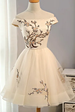 Embroidery Homecoming Dresses Tulle Short Party Dresses A Line Prom Dresses Tunics Vintage classic